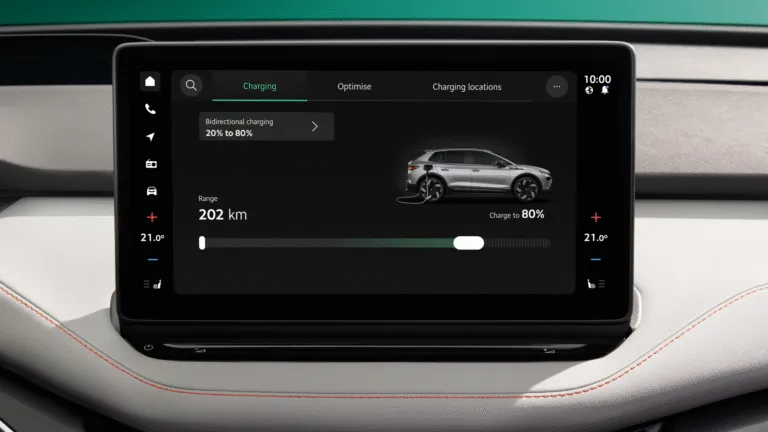 Sistemul de infotainment dispune de o nouă interfață cu utilizatorul, iar sistemul de navigație încorporat include o funcție Powerpass complet integrată, precum și opțiuni de filtrare îmbunătățite pentru stațiile de încărcare.