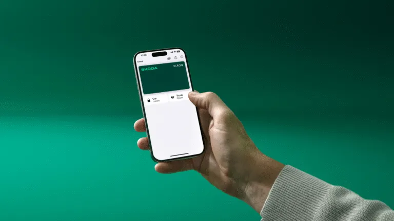 Atât Elroq, cât și Enyaq dispun acum de deblocare mobilă și au beneficiat și de încărcare wireless îmbunătățită pentru telefoanele mobile.