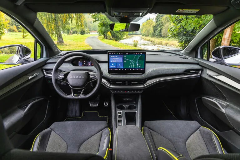 Skodas-elroq-rs-interior11